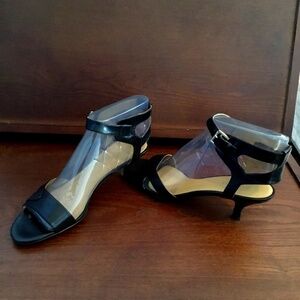 Nine West BLK Kitten Heel Sandals, Ankle Strap, Excellent Condition, SZ 9.5